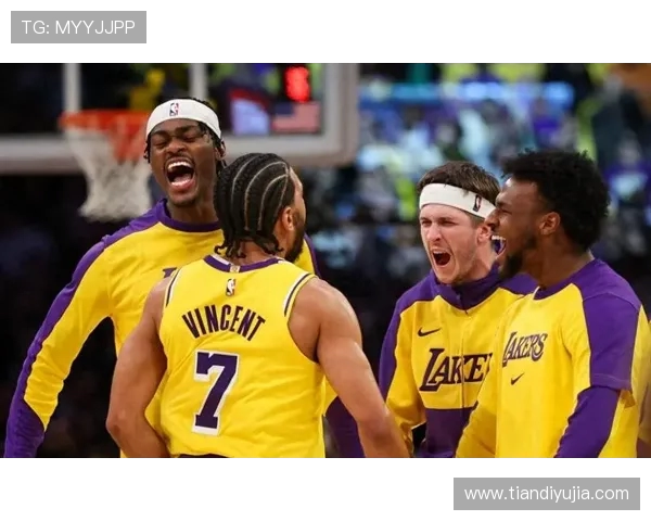 杭州篮球队精英赛征程揭秘：从默默无闻到耀眼舞台的蜕变之路